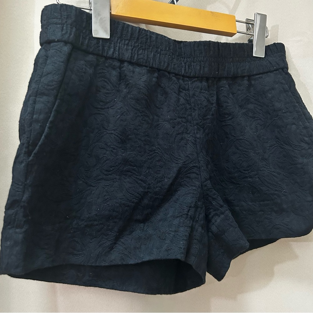 J. Crew black jacquard pull on shorts. Size 00.